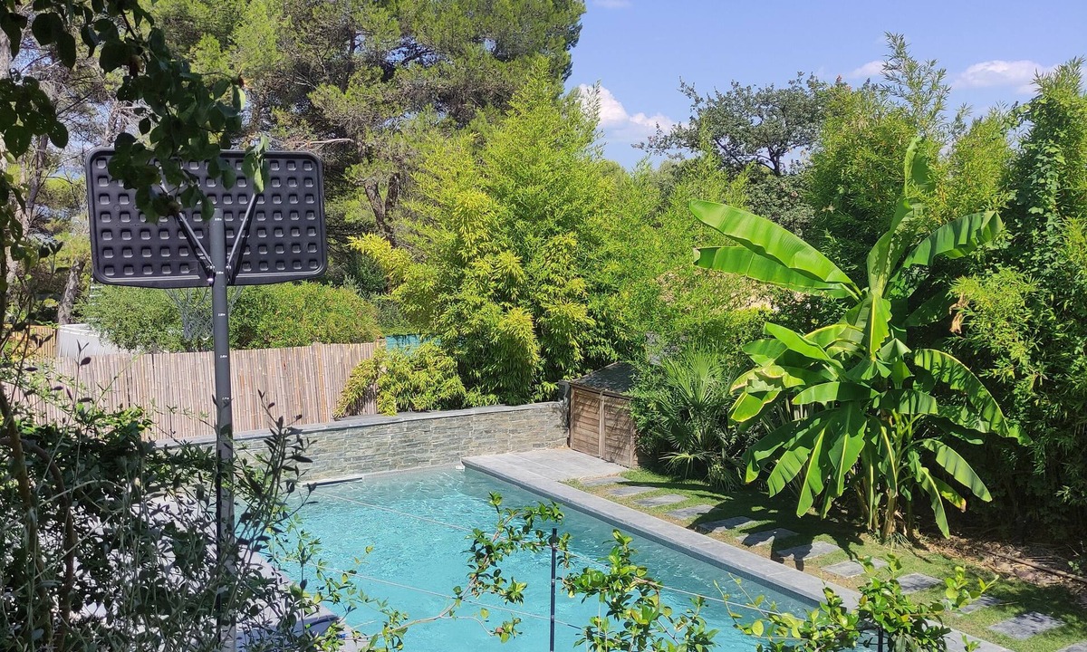 La Roque-d'Antheron Villa | Villa 6-8 people - Heated pool - Provence