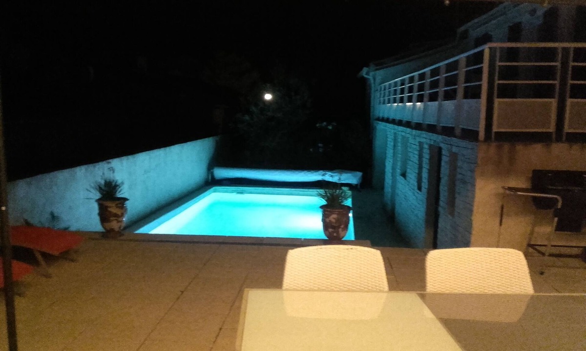 Les Angles Villa | Villa 8 people with swimming pool near Avignon - ideal for families