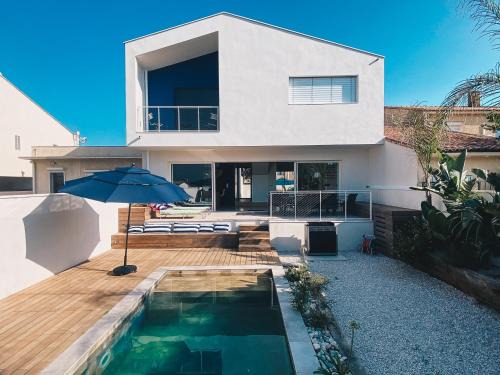 Carnon-Plage Villa | Villa avec piscine à Carnon Plage à 20m de la plage idéale pour 8 à 10 personnes