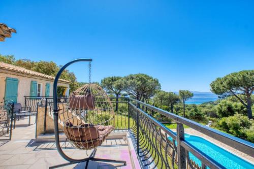 La Croix-Valmer Villa | Villa avec vue mer dans le Golfe de Saint Tropez, Plage à 15 min à pied, Calme et Nature