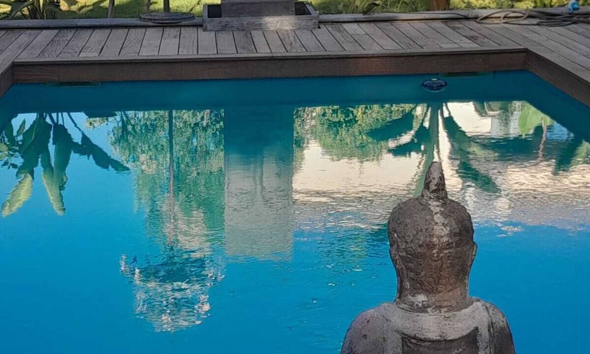 La Garde House | Villa Bali Magot near Toulon, Private Pool, Beach and Cove a 10-minute walk away