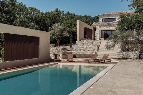 Cabrieres-d'Avignon Villa | Villa Capra Luberon