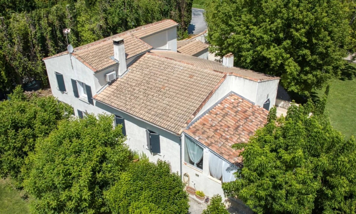 Le Thor House | Villa Cyprés Bleu