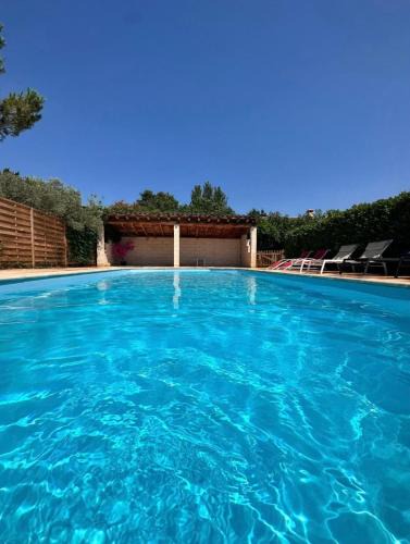 Eygalieres House | VILLA DE LA ROQUE