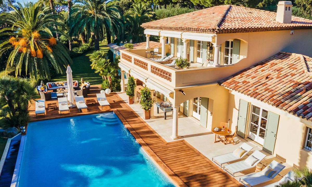 Saint-Tropez House | Villa Hollywood, Property with sea view View of Baie des Canoubiers.