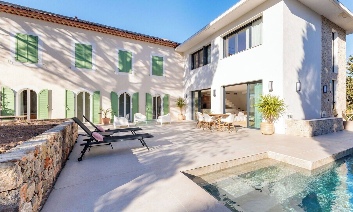 Riou - Petit Juas - Av de Grasse Villa | Villa in Cannes with 5 bedrooms sleeps 10