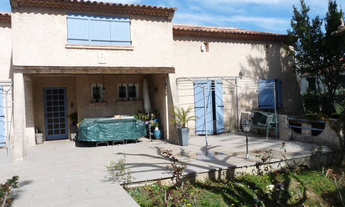 Cabries Apartment | VILLA IN THE HILLS NEAR AIX-EN-PROVENCE
