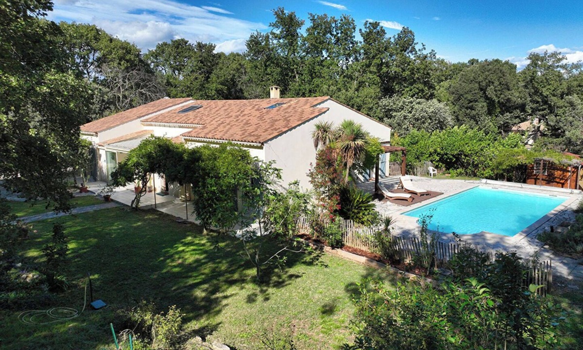 Saussines House | Villa Jema, lovely country house with pool