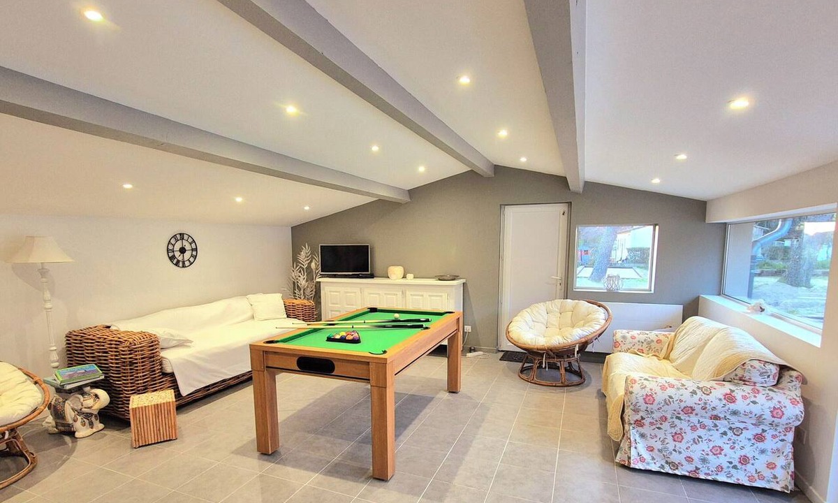 Alleins House | Villa L'Estef with a SWIMMING POOL: Views, relaxation, and fun—right in the heart of the village!