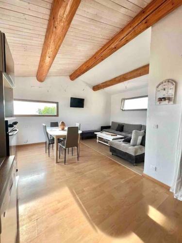 Rognac Apartment | Villa la Source proche Aéroport Marseille Marignane -confortable - et tout équipé