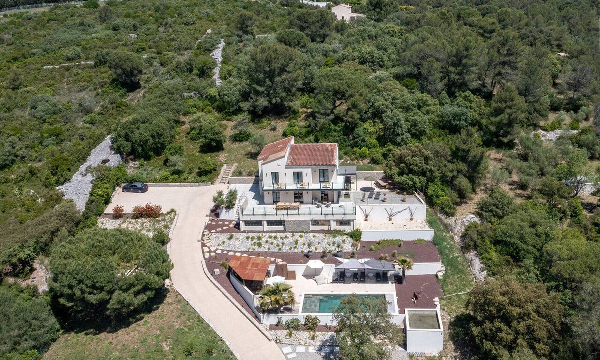 Les 3 Ponts Villa | Villa Les Trois Ponts – Contemporary luxury villa near Nîmes