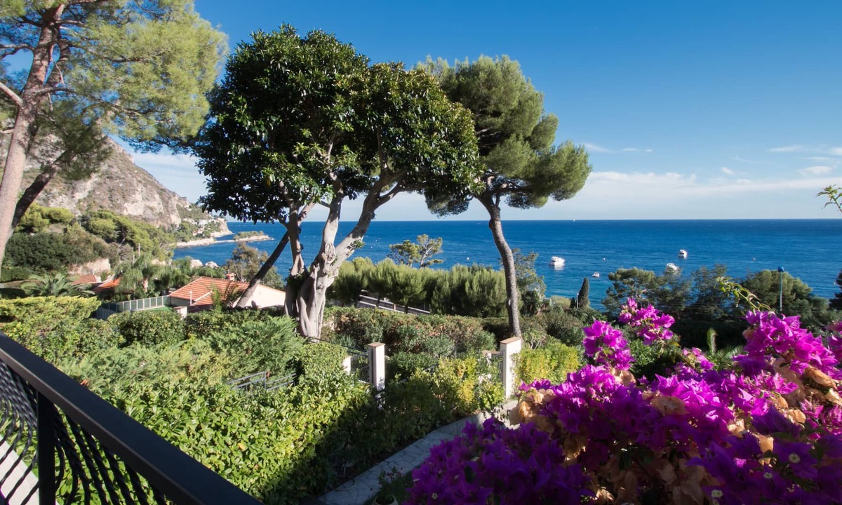 Eze Villa | Villa Marina / Beautiful Villa with sea view of the bay in a secure domain.