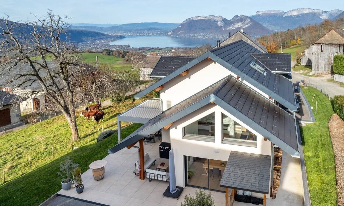 Saint-Eustache Villa | Villa overlooking Lake Annecy