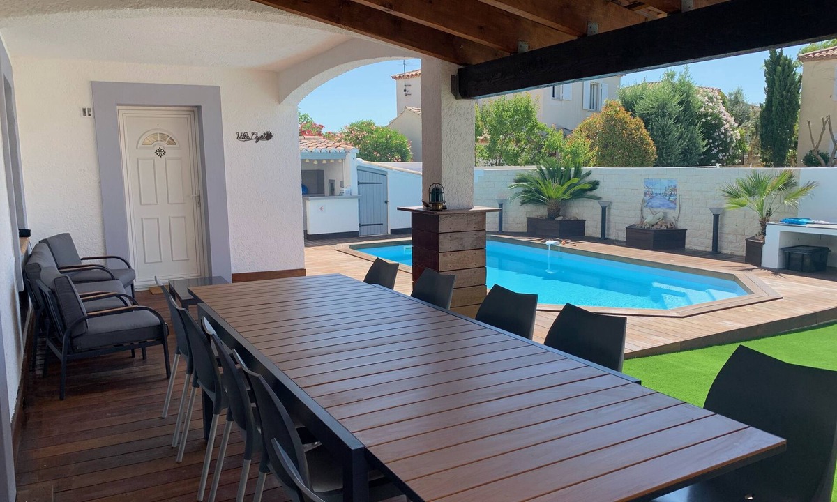 Le Grau-Du-Roi Villa | Villa Oyat- Charming villa with swimming pool, barbecue and air conditioning. Close to beaches.