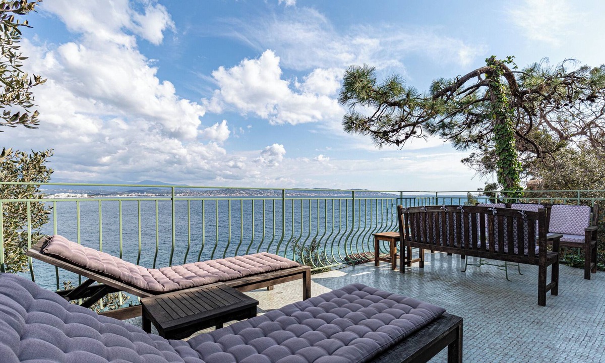 Theoule-Superieur Villa | Villa Pieds Dans L'eau Dans La Baie De Cannes 2 à 10 Personnes