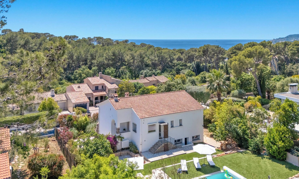 Carqueiranne Villa | Villa Rosa Lia, swimming pool, pétanque, near the sea