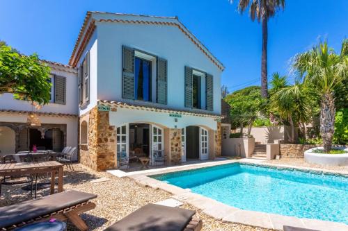 Plage de la Garonnette House | Villa Strelitzia avec piscine