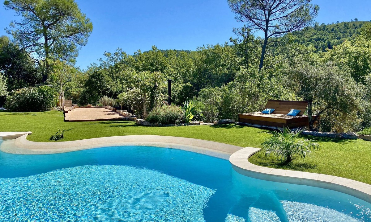 Neoules Villa | VILLA VACANCES