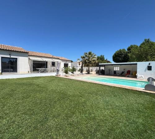 Maillane Villa | Villa with pool, 4 bedrooms, near Saint-Rémy-de-Provence