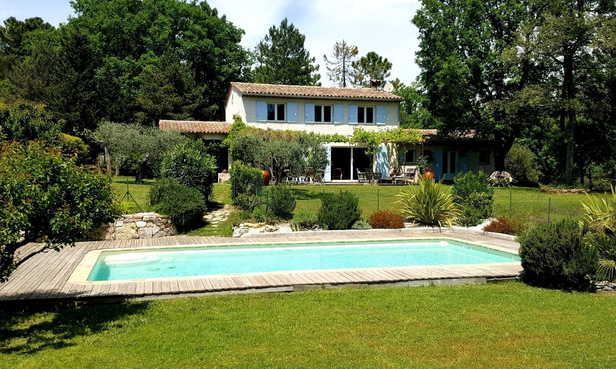 Montauroux House | VILLA with SWIMMING POOL, large garden, quiet location near a river, lake, and the sea