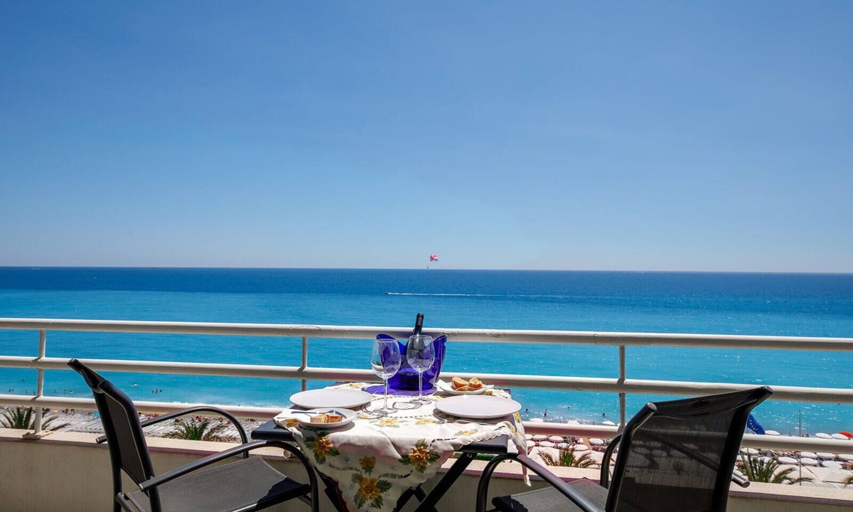 Carre d'Or Apartment | Wonderful Apartment on Sea
