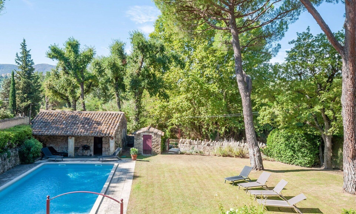 Menerbes House | Wonderful private villa for 6 guests with WIFI, private pool, TV, terrace and panoramic view