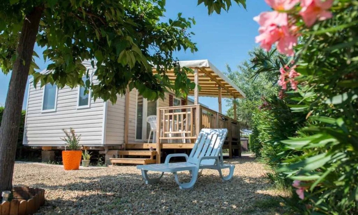 Lattes House | ZEcamping 4 étoiles animé toboggans pet friendly mobil-home clim 36m2