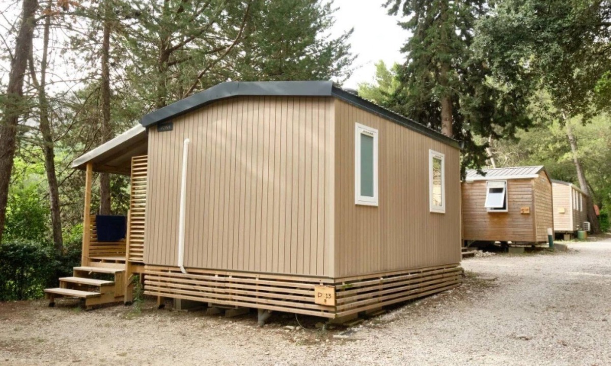 Orgon House | ZEcamping 4 étoiles piscine animaux acceptés mobil-home TV LV clim 18m2