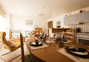 100m from shops, 2nd floor, balcony, ski locker, 48m², Valloire