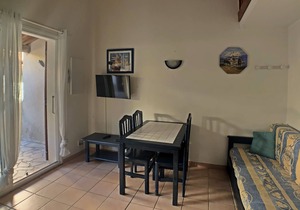 APARTMENT FOR 6 PEOPLE IN RESIDENCE WITH SWIMMING POOL MAS DES MANADIERS