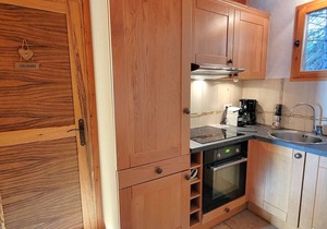 Charming South-Facing Chalet for 6 with Terrace, TV, and Pet-Friendly in Saint-Michel-de-Chaillol