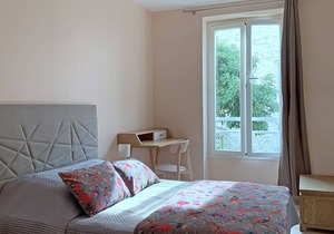 Completely renovated 2-room Libération apartment