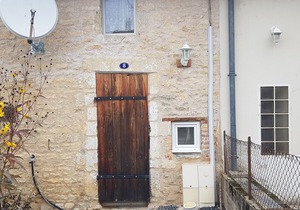Homely, Comfortable 2-Bed Stone Cottage in Ruffec in Ruffec in Ruffec