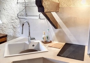 Mezzanine Studio Near Beach in La Favière, Bormes Les Mimosas - Parking Included