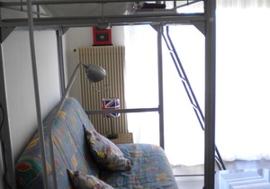 NICE - LARGE BRIGHT Studio, CROSSING with Independent Kitchen City Center