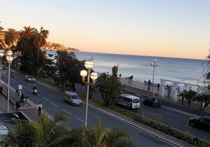 nice view Facing the sea . free parking