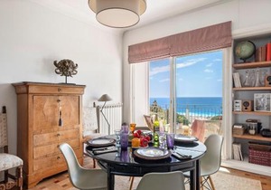 Unique sea view apartment, center, 100m2