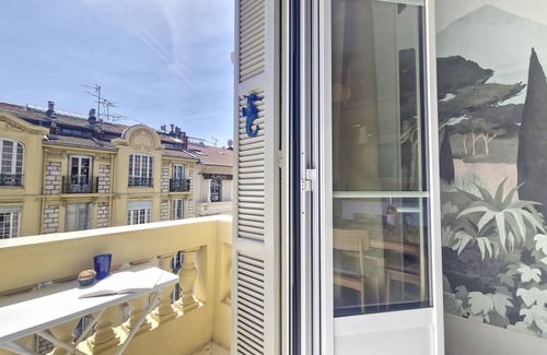 Carre d'Or Apartment | 117 m² Apartment ∙ 3 bedrooms ∙ 6 guests