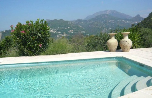 La Roquette-sur-Var Villa | 180 m² Villa ∙ 4 bedrooms ∙ 8 guests