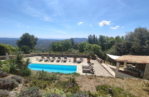 Speracedes Villa | 180 m² Villa ∙ 5 bedrooms ∙ 10 guests