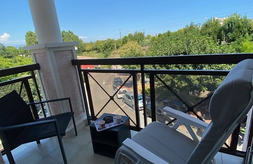 Mandelieu-la-Napoule Beach Apartment | 2 p furnished 5 mins walk from the beach with a garage.