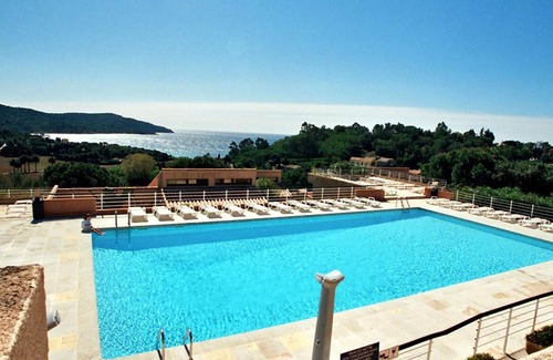 La Croix-Valmer Apartment | 2-Room Apartment Sleeps 4 with Pool, Tennis, Parking in La Croix-Valmer