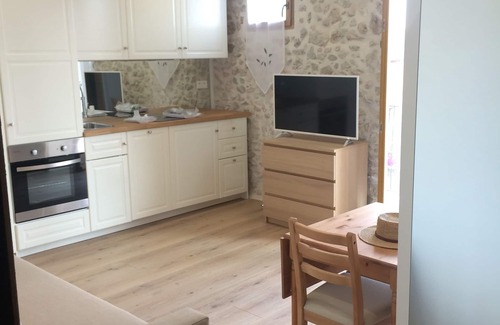 Antibes Old Town Apartment | 20m2 fully renovated Studio with Private Balcony, rates are All Inclusive.