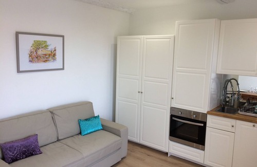Antibes Old Town Apartment | 20m2 fully renovated Studio with Private Balcony, rates are All Inclusive.