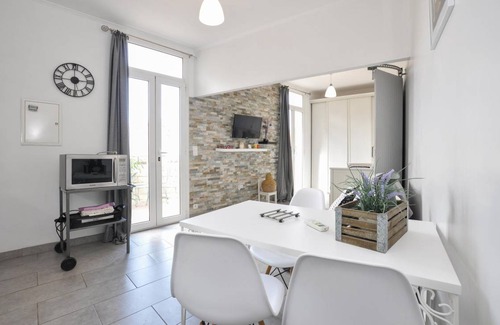 Saint-Roch Apartment | 24 m² Apartment ∙ 3 guests