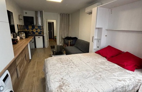 Frejus Apartment | 30 m² Studio flat ∙ 1 bedroom ∙ 4 guests