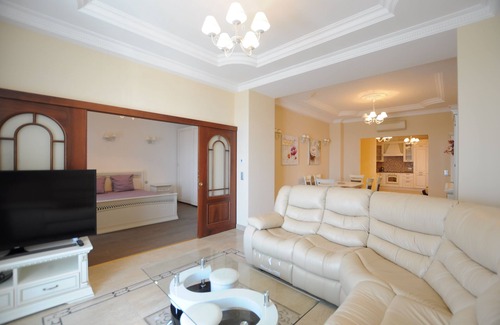 Nice City Centre Apartment | 4-room apartment on the Promenade des Anglais in Nice