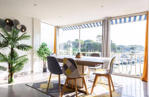 Mandelieu-la-Napoule Beach House | 48 m² House ∙ 2 bedrooms ∙ 4 guests