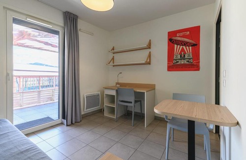 Vernier Apartment | AGENCE PRO - Studio with balcony - Quartier Libération - Nice
