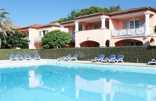Grimaud Condo | Appart cosy et équipé, près de la plage
